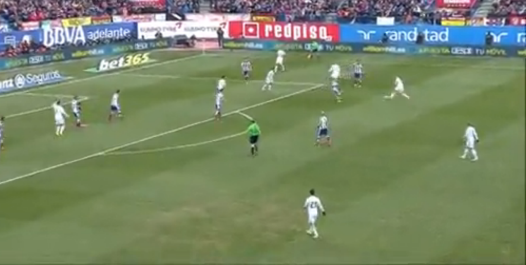 Benzema initiating the combination with Isco in a higher position - one of Real's most promising attacking movements.